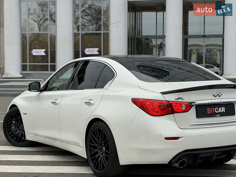 Седан Infiniti Q50 2016 в Одессе