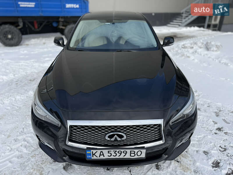 Седан Infiniti Q50 2017 в Киеве