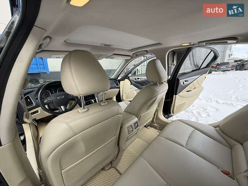Седан Infiniti Q50 2017 в Киеве