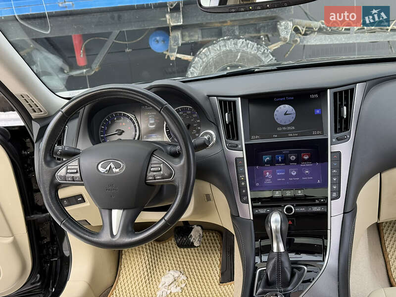 Седан Infiniti Q50 2017 в Киеве