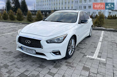 Седан Infiniti Q50 2017 в Мостиске