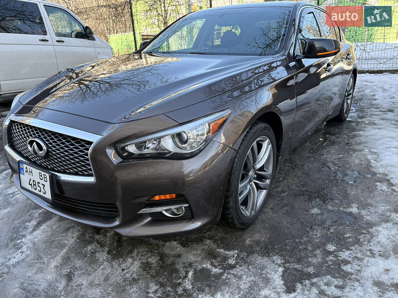 Седан Infiniti Q50 2014 в Киеве