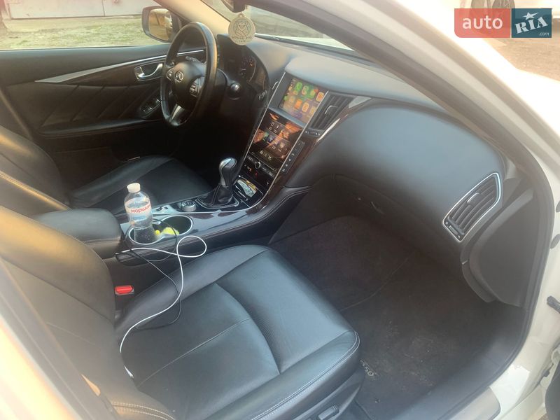 Седан Infiniti Q50 2016 в Одессе