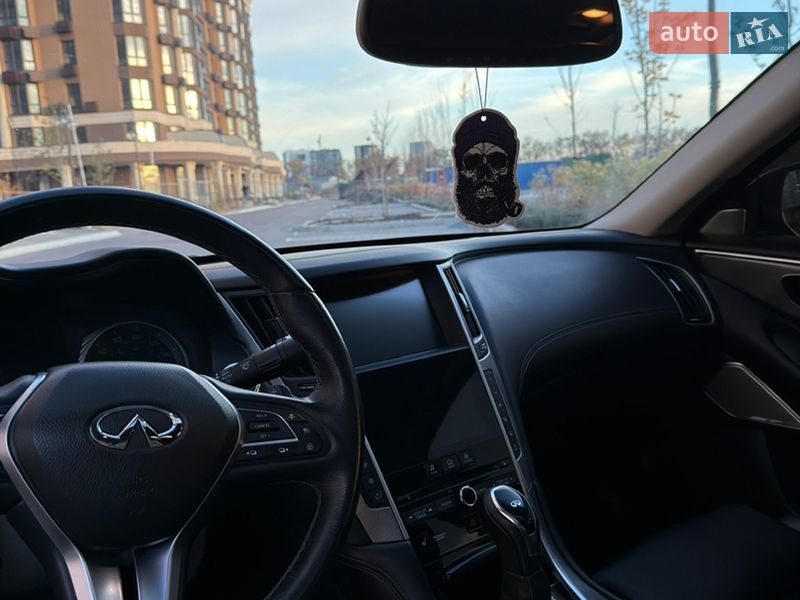 Седан Infiniti Q50 2019 в Киеве