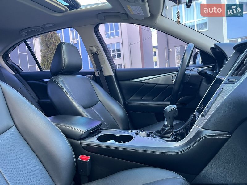 Седан Infiniti Q50 2016 в Виннице