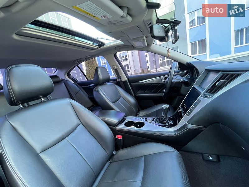 Седан Infiniti Q50 2016 в Виннице