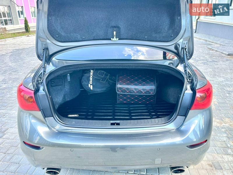 Седан Infiniti Q50 2016 в Виннице