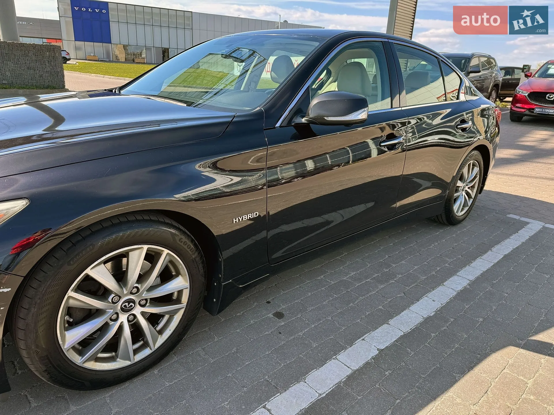 2013 Infiniti Q50 - мініатюра 3