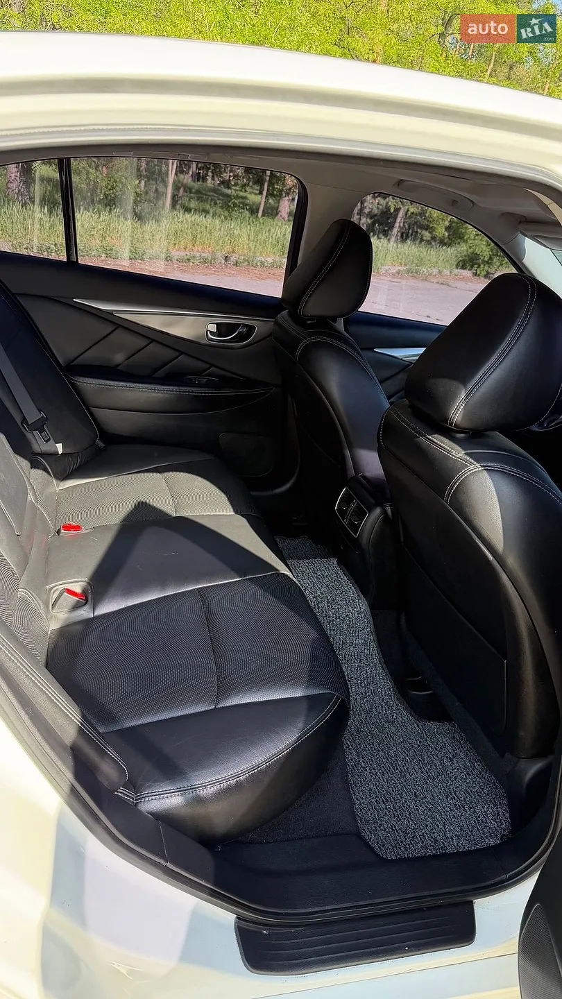 2015 Infiniti Q50 - мініатюра 18