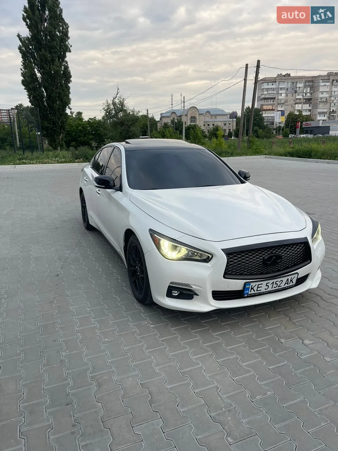 2015 Infiniti Q50 - мініатюра 12