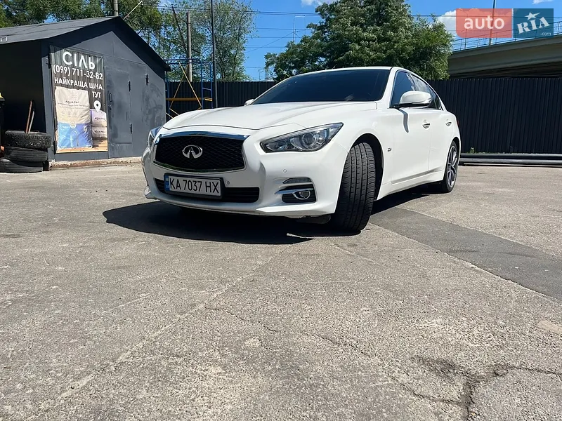 Infiniti Q50 2014