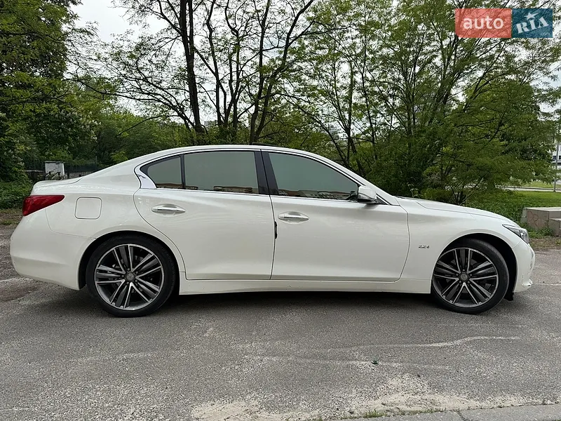 Infiniti Q50 2014