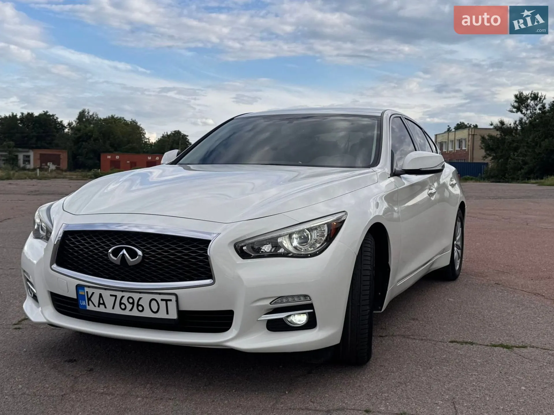 2017 Infiniti Q50 - мініатюра 2