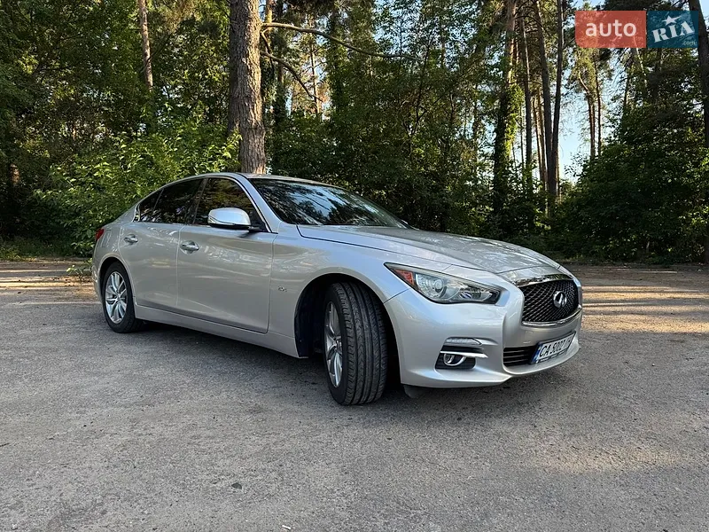 Infiniti Q50 2016
