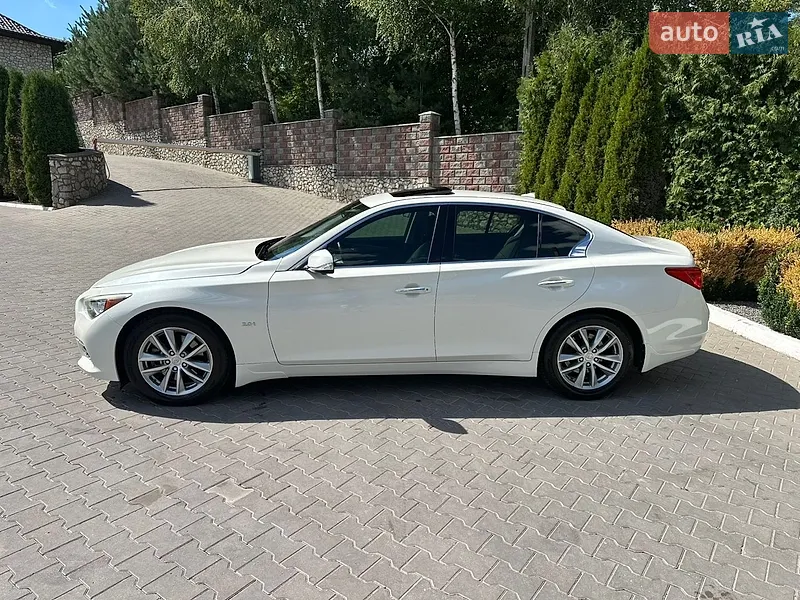 Infiniti Q50 2016