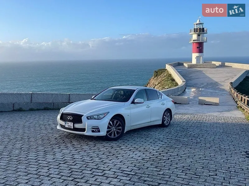 Infiniti Q50 2016
