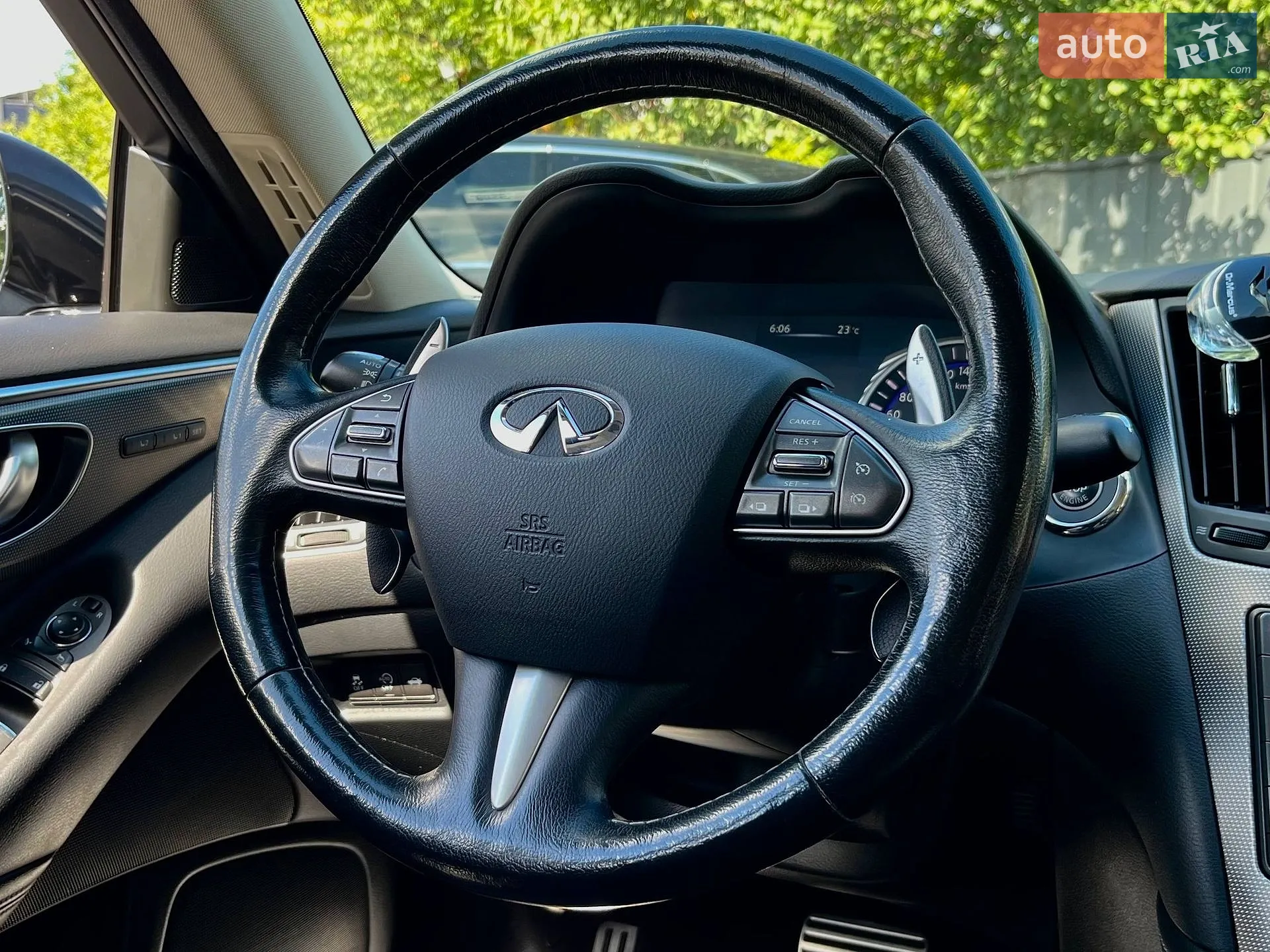 2015 Infiniti Q50 - мініатюра 16
