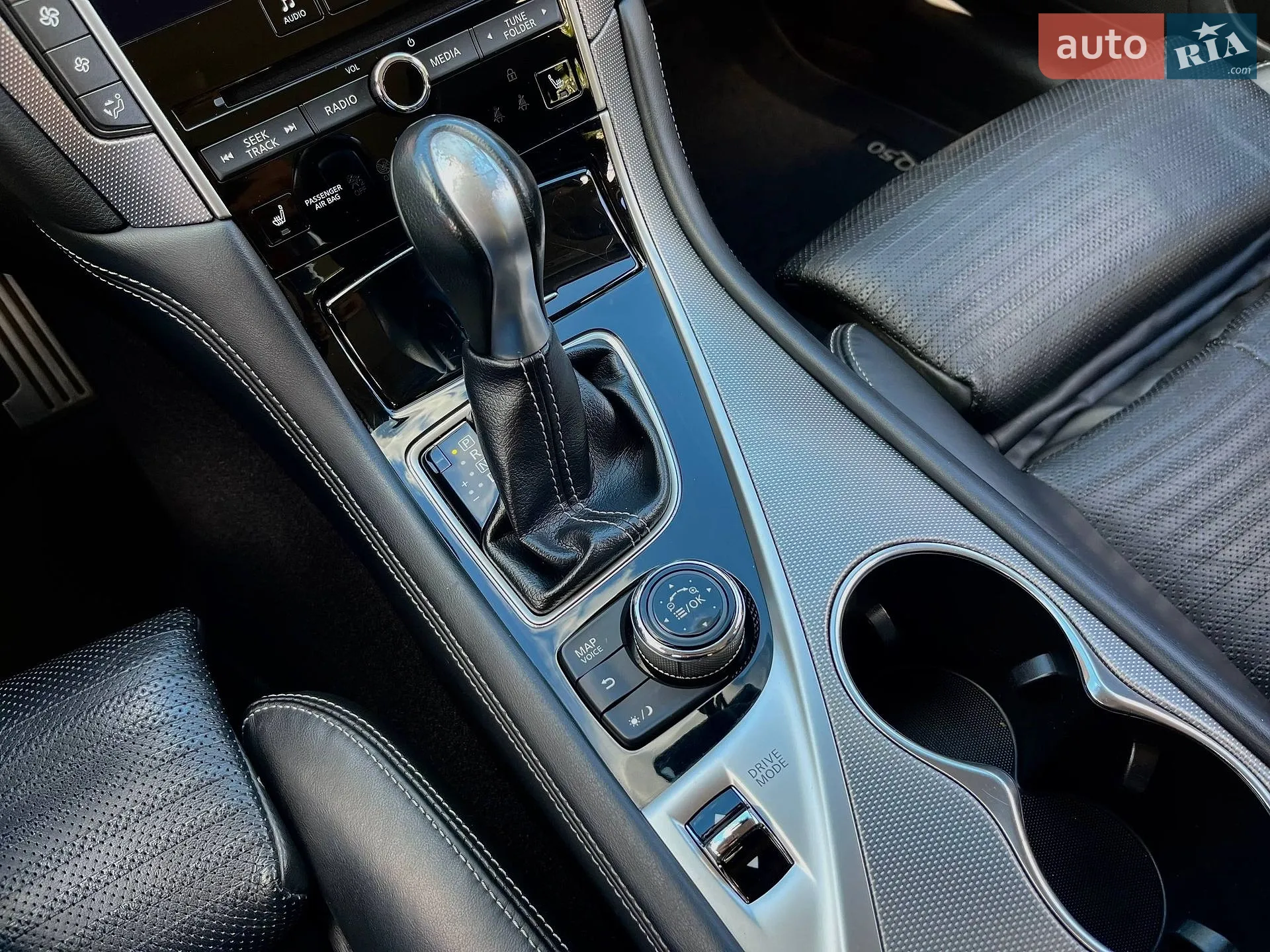 2015 Infiniti Q50 - мініатюра 26