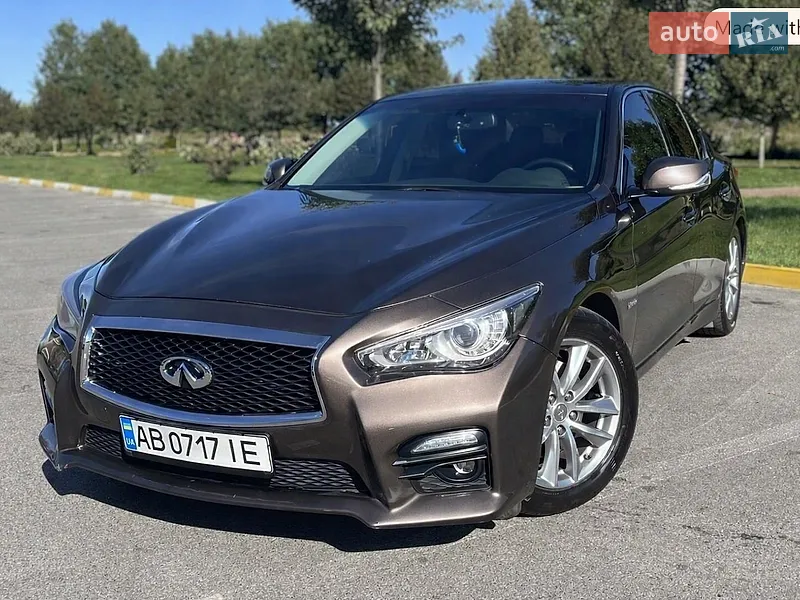 Infiniti Q50 2013