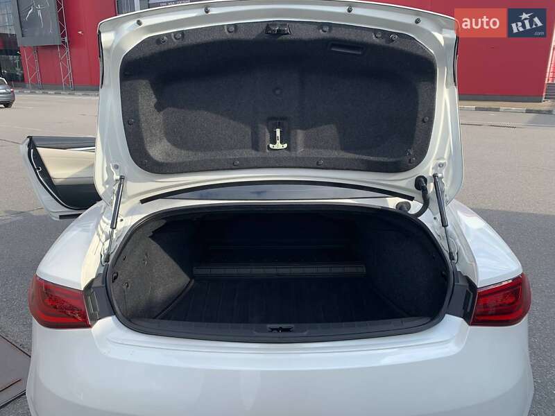 Купе Infiniti Q60 2016 в Києві