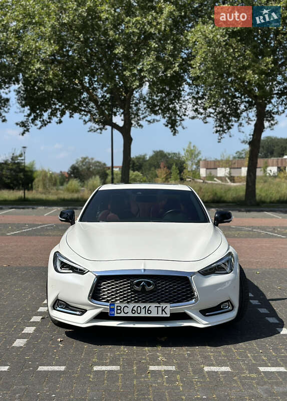 Купе Infiniti Q60 2019 в Львові