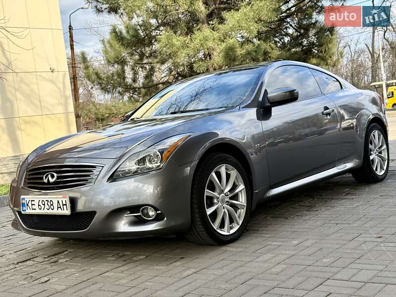 Купе Infiniti Q60 2015 в 