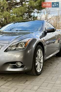 Купе Infiniti Q60 2015 в 