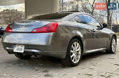 Купе Infiniti Q60 2015 в 