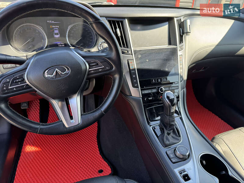 Купе Infiniti Q60 2018 в Киеве