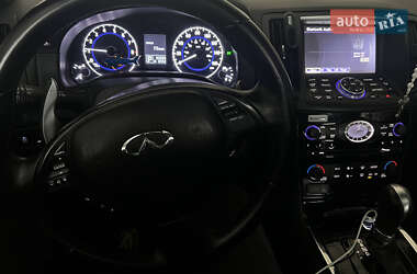 Купе Infiniti Q60 2013 в 