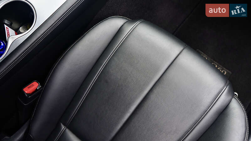 Купе Infiniti Q60 2017 в Львове фото 49 Купе Infiniti Q60 2017 в Львове