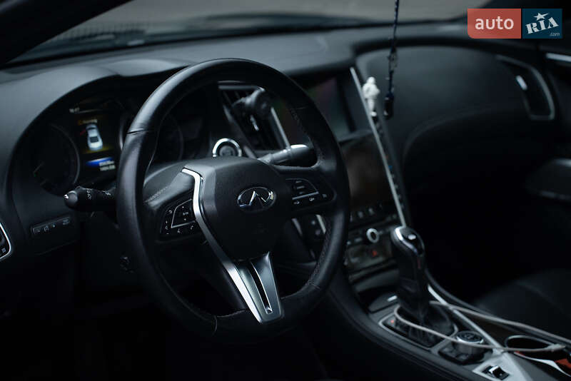 Купе Infiniti Q60 2016 в Києві фото 17 Купе Infiniti Q60 2016 в Києві