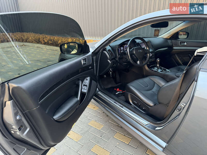 Купе Infiniti Q60 2015 в Виннице