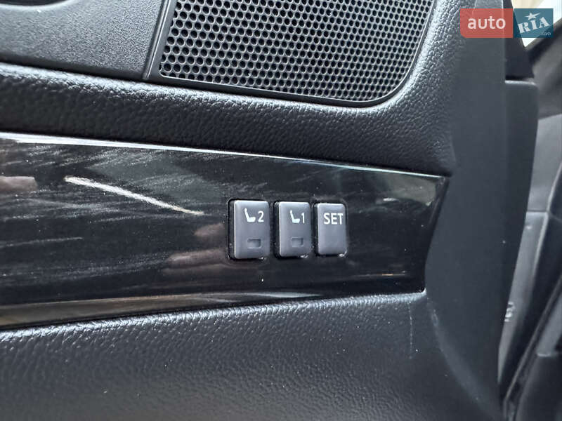 Купе Infiniti Q60 2015 в Виннице