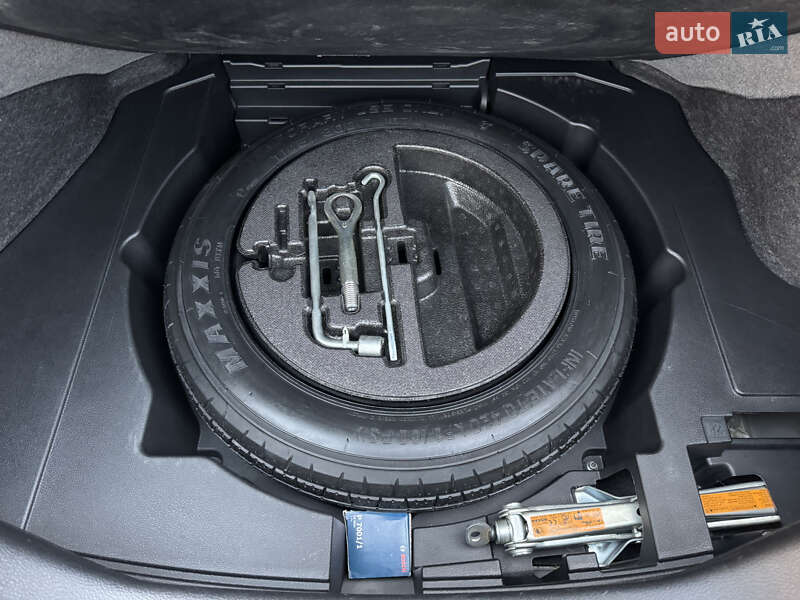 Купе Infiniti Q60 2015 в Виннице