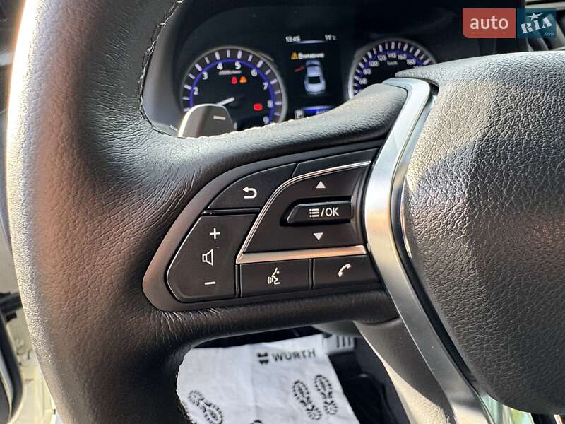 Купе Infiniti Q60 2017 в Киеве фото 65 Купе Infiniti Q60 2017 в Киеве