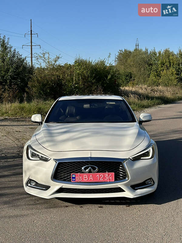 Купе Infiniti Q60 2016 в Новом Роздоле