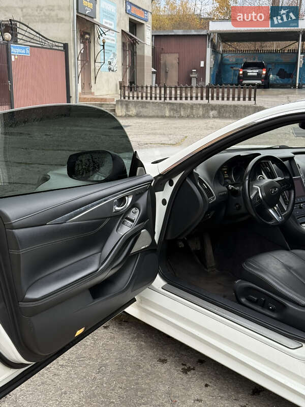 Купе Infiniti Q60 2016 в Новом Роздоле