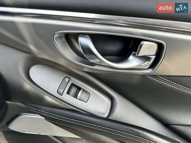 Купе Infiniti Q60 2020 в Києві фото 27 Купе Infiniti Q60 2020 в Києві