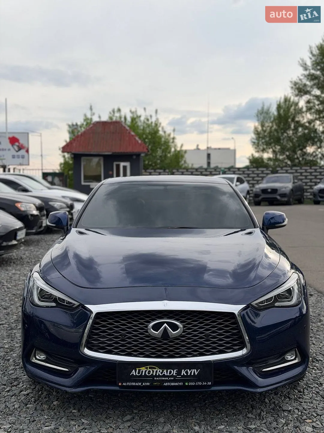 2017 Infiniti Q60 - мініатюра 2