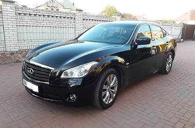 Седан Infiniti Q70 2014 в Киеве