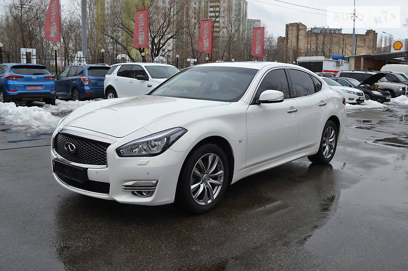 Седан Infiniti Q70 2016 в Киеве