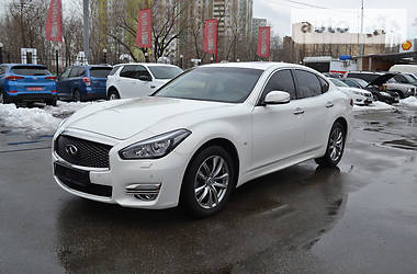 Седан Infiniti Q70 2016 в Киеве