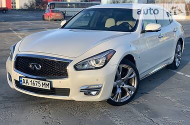 Седан Infiniti Q70 2016 в Киеве