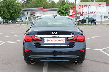 Седан Infiniti Q70 2015 в Харькове