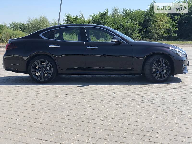 Седан Infiniti Q70 2014 в Львове