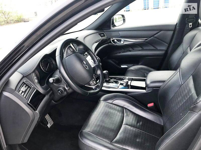 Седан Infiniti Q70 2014 в Львове