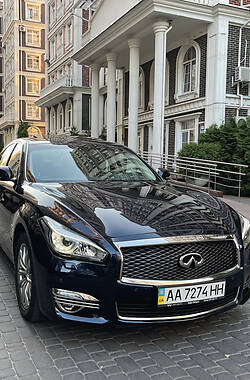 Infiniti Q70 2017