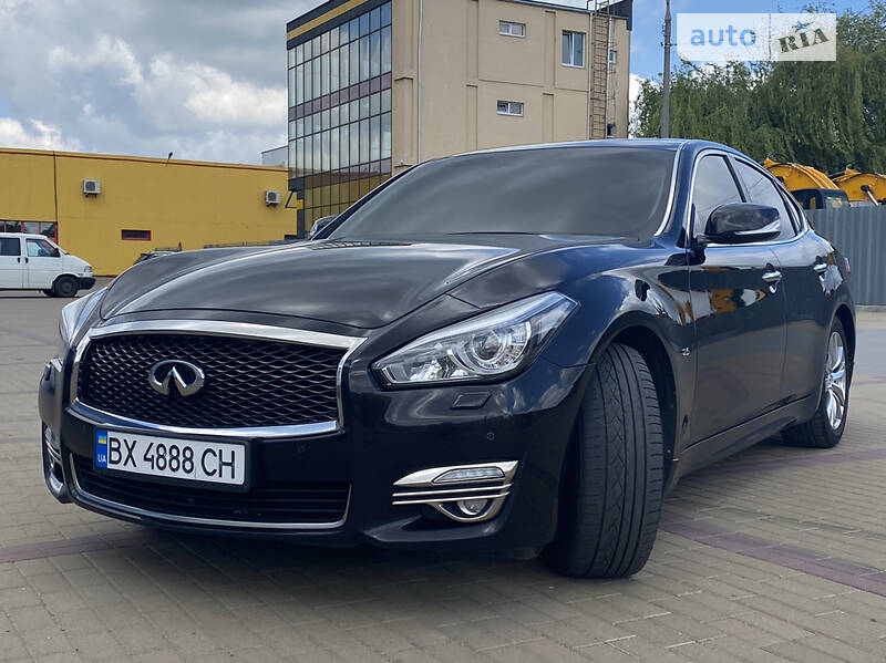 Седан Infiniti Q70 2018 в Хмельницком
