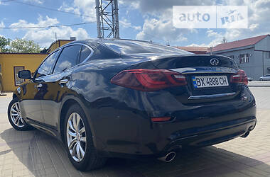 Седан Infiniti Q70 2018 в Хмельницком
